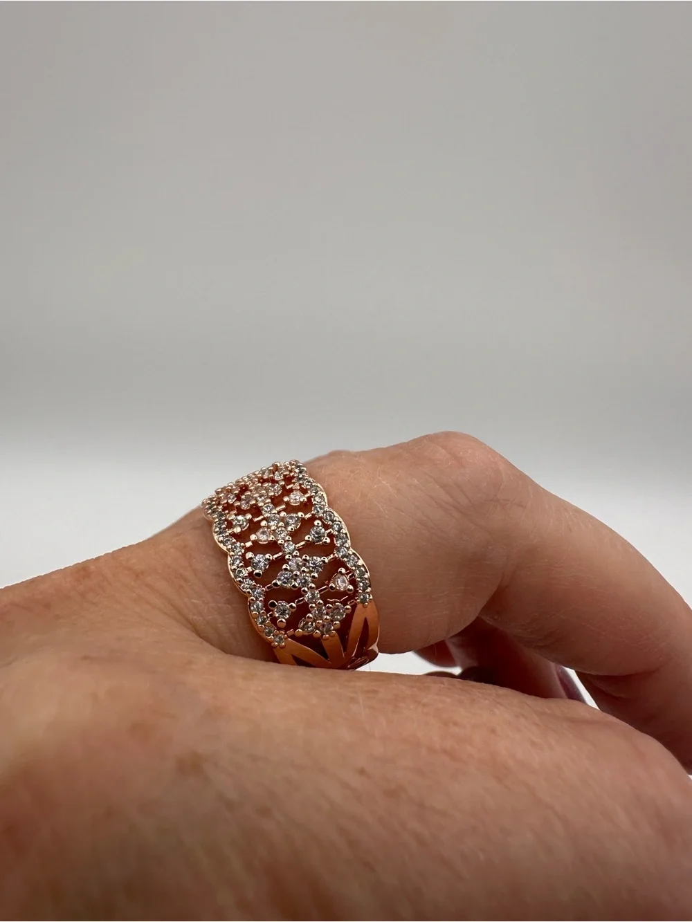 Rose Gold Tone Rhinestone Statement Ring – Sparkle Cocktail Fashion Jewelry